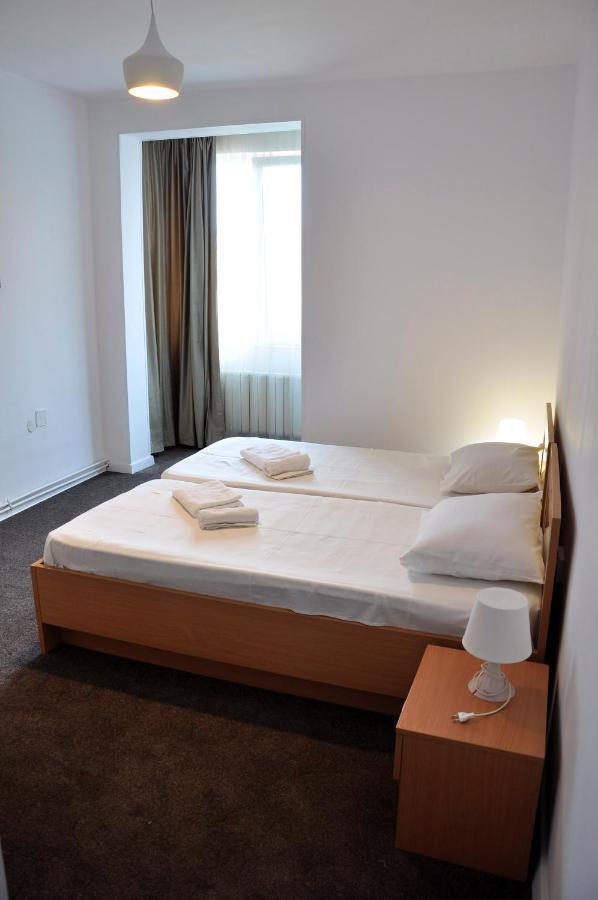 Manea Orsova Hotell Eksteriør bilde